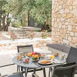 Paxoi - Adult-only Apartamento *