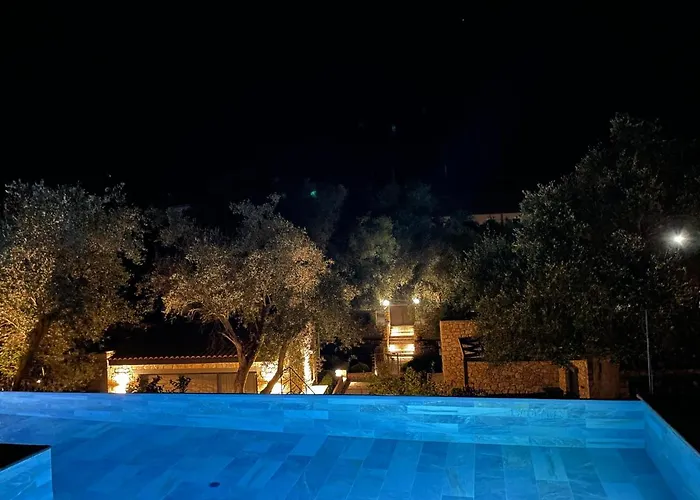 Paxoi - Adult-only *